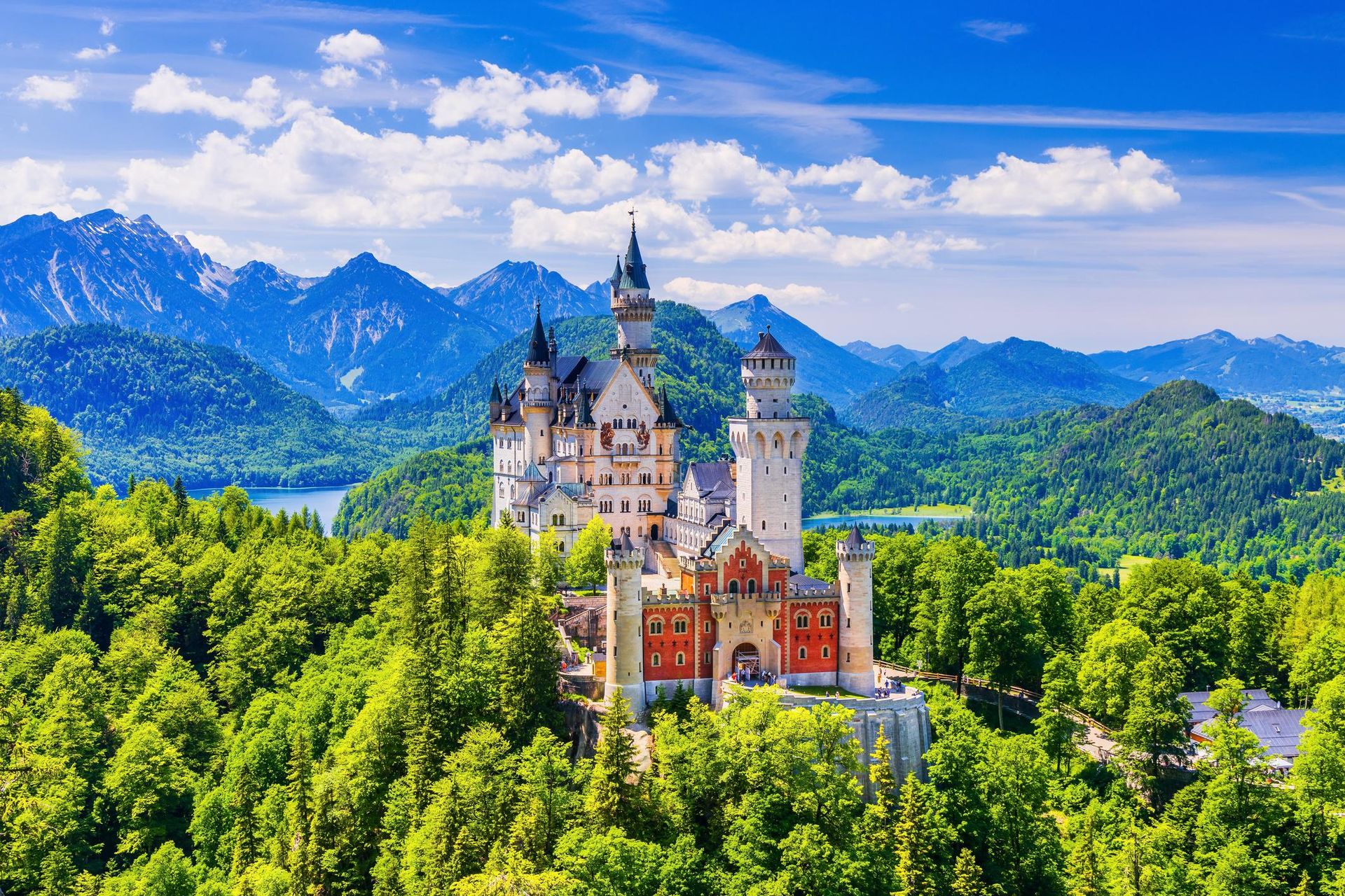 Zamek Neuschwanstein w Bawarii