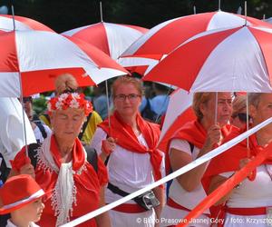 II szczyt pielgrzymkowy na Jasną Górę. Więcej pątników niż w zeszłym roku