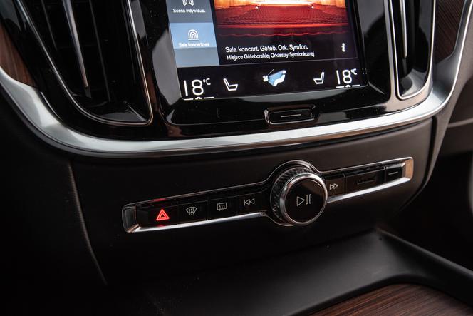 System audio Bowers & Wilkins w Volvo V60 Cross Country