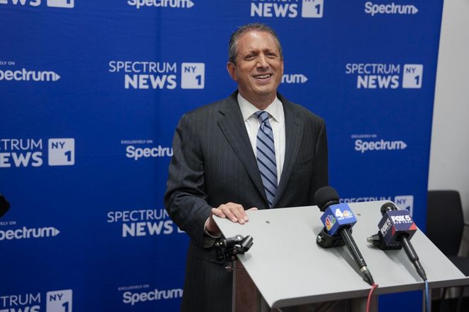 Nowojorski rewident aresztowany przez ICE!