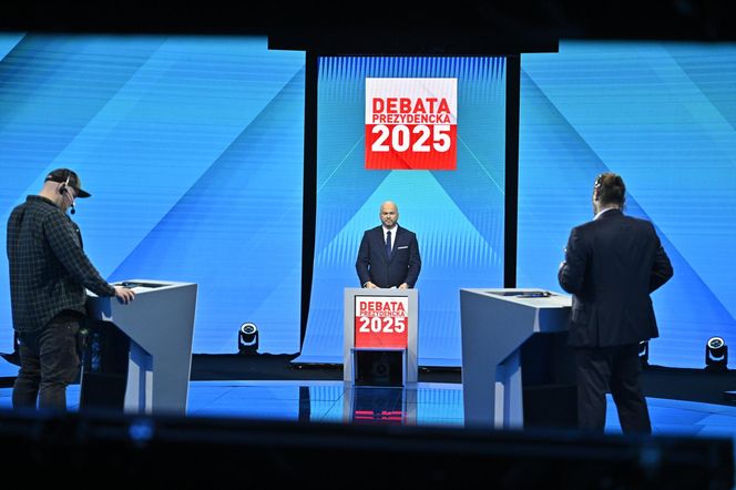 Ostatnie chwile przed debatą kandydatów