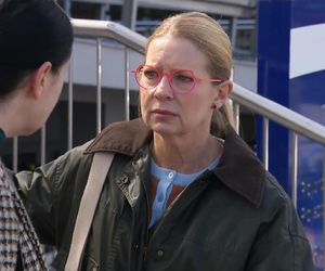 	Na Wspólnej odc 4051. Renata (Marta Jankowska), urzędniczka Kazimiera Michalczyk (Katarzyna Dworak)