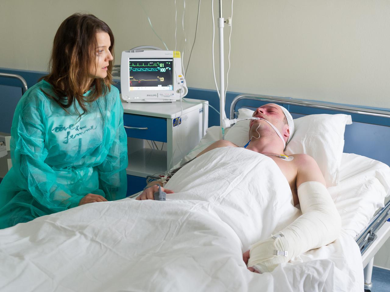 Na Wspólnej odcinek 2483, Marta (Joanna Jabłczyńska), Olaf (Maciej Brzoska)