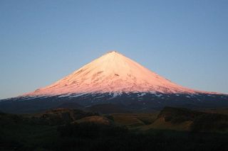 Potężne trzęsienie ziemi na Kamczatce. Doszło do erupcji wulkanu. Zagrożenie tsunami
