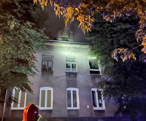 Gigantyczny pożar kamienicy w Pruszkowie. Dwie osoby nie żyją