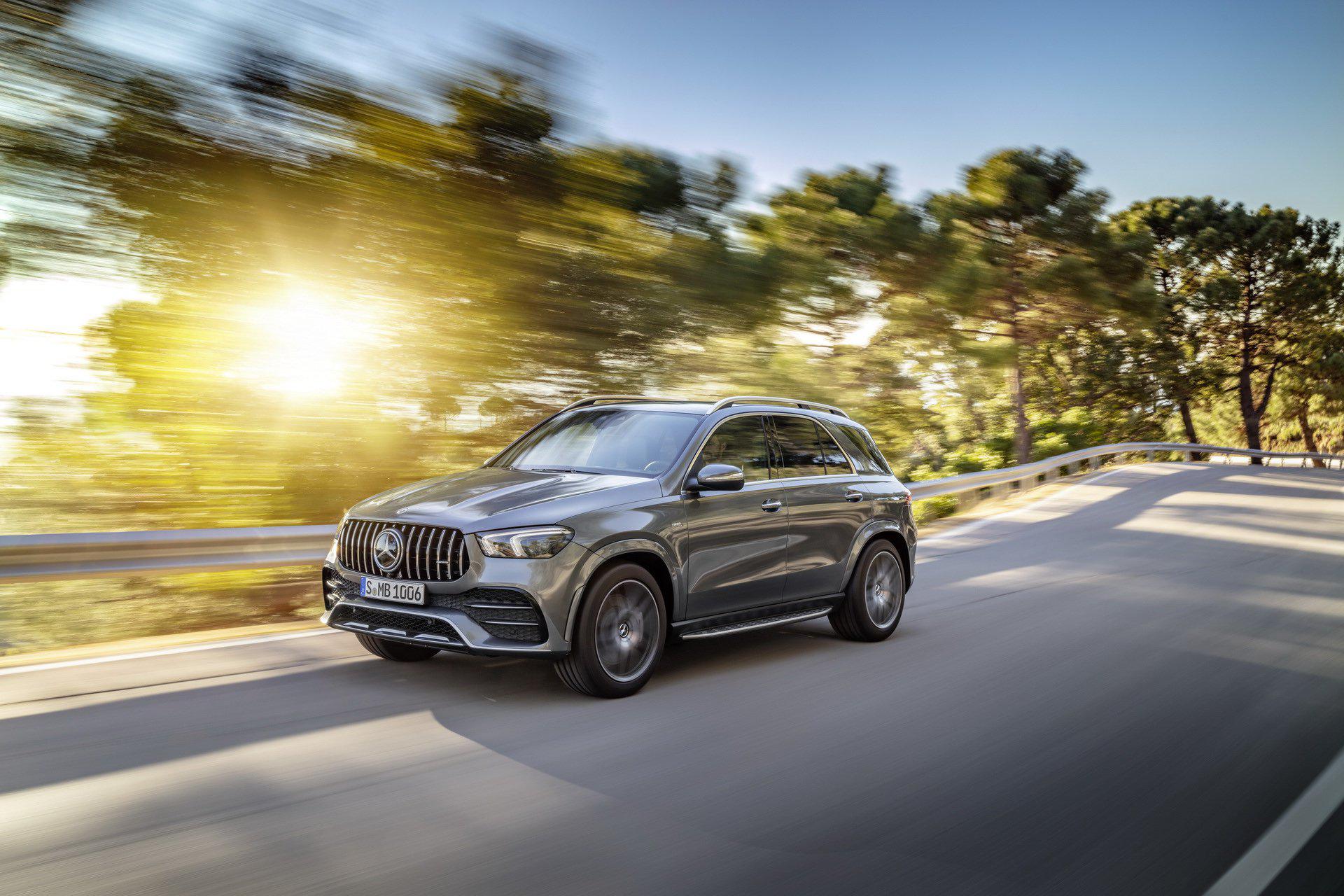 MercedesAMG GLE 53 4MATIC+ debiutuje! Nowy SUV jest pełen nowoczesnych