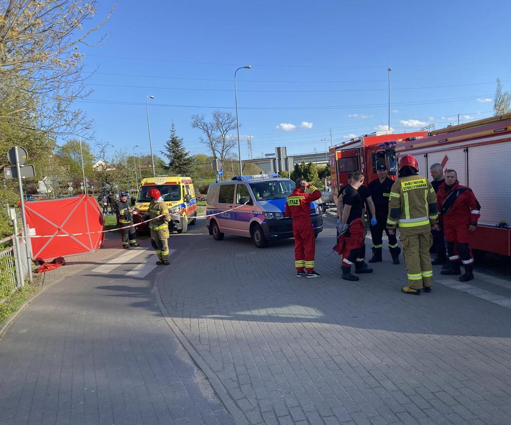 Ciało mężczyzny wyłowione z jeziora Długiego w Olsztynie. Zauważyła je przypadkowa kobieta [ZDJĘCIA]