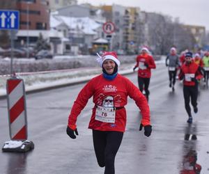 21. edycja Festiwalu Biegów Świętych Mikołajów w Toruniu. 2000 uczestników na starcie