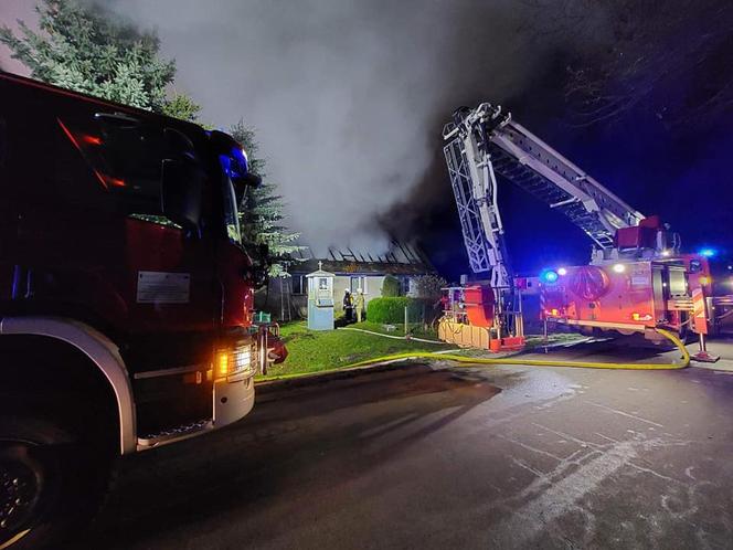 Szeplerzyzna: Pożar domu wielorodzinnego. 6 rodzin bez dachu nad głową