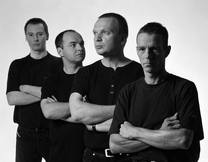 Grzegorz Ciechowski miał tylko grac na klawiszach. Tak Republika debiutowała na scenie