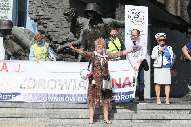 Protestują pielęgniarki, ratownicy, położne