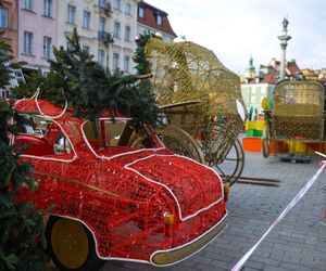 Montaż świątecznej iluminacji w Warszawie