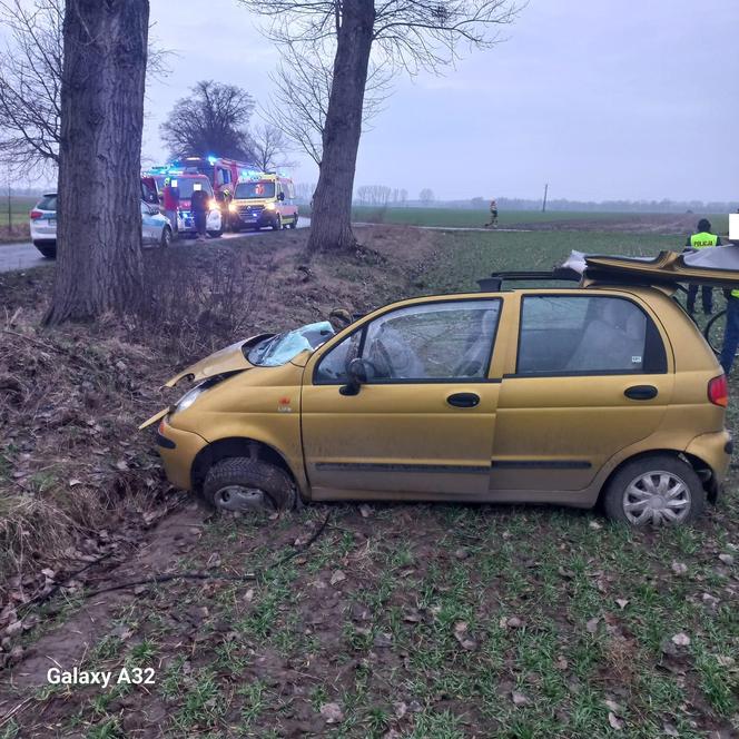 Wypadek koło Borowa. Małżeństwo w szpitalu, kobieta w ciężkim stanie