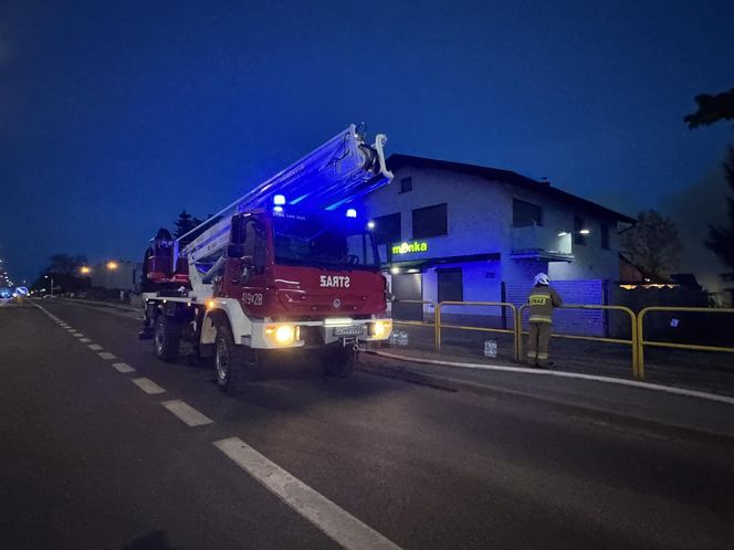 Pożar budynku socjalnego w Człuchowie. Ewakuacja mieszkańców