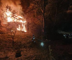 Lublin. Tragiczny pożar pustostanu. Trzy osoby nie żyją [ZDJĘCIA].