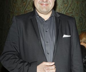 Tak się zmienił Cezary Żak. Wygląda jak bezdomny