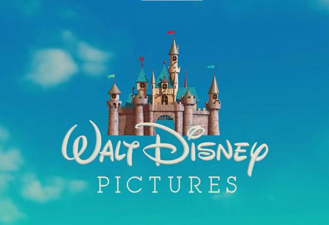 Kurczak Mały to pierwszy film dystrybuowany przez studio Disney w technice trójwymiarowej