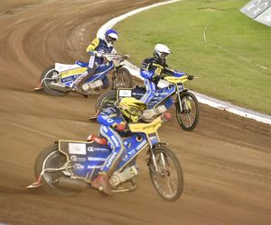 PRES Grupa Deweloperska Toruń - Bayersystem GKM Grudziądz, zdjęcia Motoareny. Fotorelacja z trybun i toru
