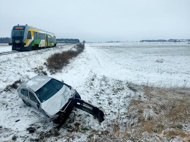 Wjechała pod pociąg i zginęła. Dwa dni później znak "stop" zignorowała 40-latka spod Sierpca! [ZDJĘCIA]