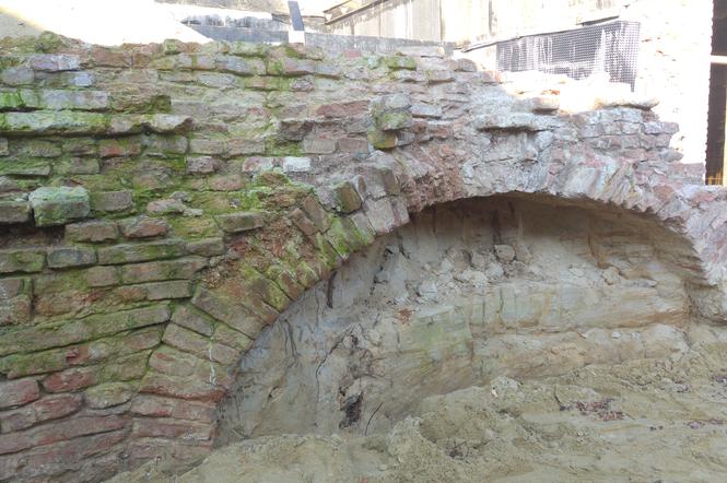 Wielkie odkrycie na Marymoncie! Odkopano mury rezydencji Jana III Sobieskiego