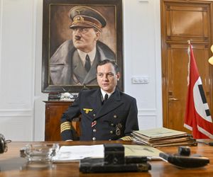 Zatoka szpiegów 2 sezon. Komandor Bergman (Paweł Ławrynowicz)