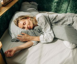  Jak spać, żeby się wyspać? Nie tylko pozycja ma tu znaczenie