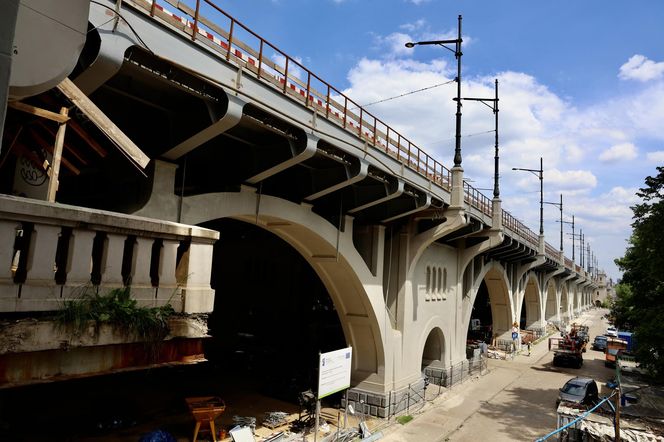 Fatum nad mostem Poniatowskiego. Remont trwa dwa lata, a końca nie widać
