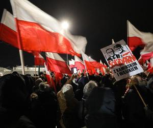 Maciej Wąsik pojawił się w oknie aresztu