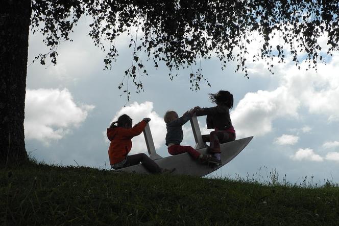 Jarocin. Trójka małych dzieci szuka domu. Jest jeden duży problem