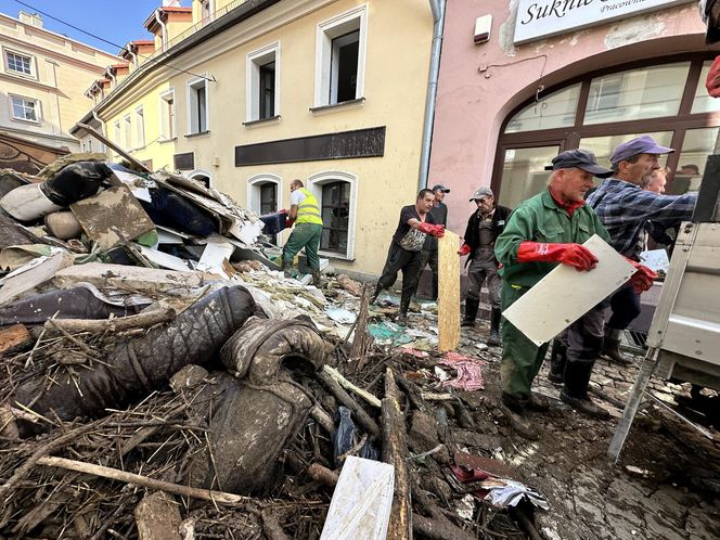 Pojechaliśmy do Kłodzka. Niszczycielski żywioł spustoszył miasto. Trwa wielkie sprzątanie