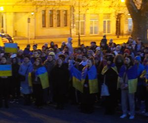 Manifestacja w trzecią rocznicę wybuchu wojny w Ukrainie