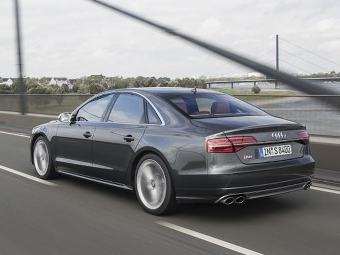 Audi S8 D4