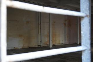 Opuszczona fabryka włókiennicza w Białymstoku. Niszczejące budynki niedaleko centrum miasta