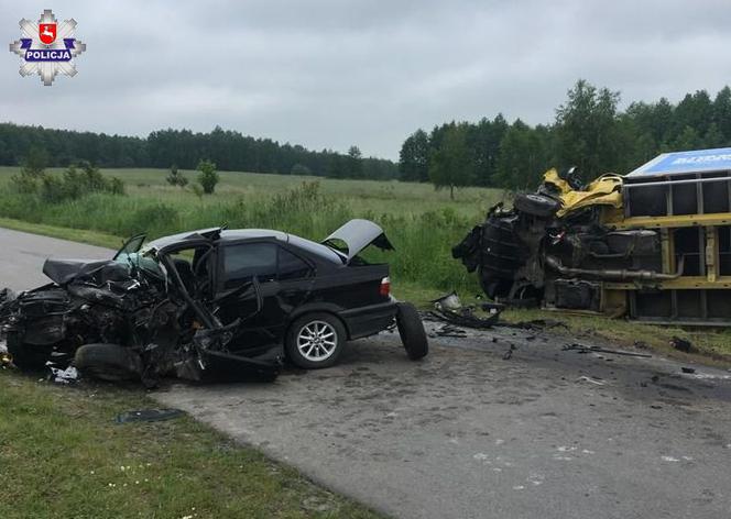 Siedliszcze: 19-latek ZGINĄŁ w drodze z MATURY! Wypadek maturzystów pod Chełmem [ZDJĘCIA]