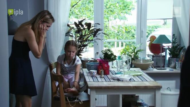 Przyjaciółki 6 sezon. Wypadek córki Ingi! Andrzej grozi Indze, że zabierze jej Hanię