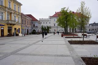 Kielecki rynek zyska letni blask. Wracają ogródki gastronomiczne