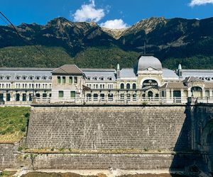  Canfranc Estación, Hiszpania. Dawny dworzec kolejowy zamienił się w luksusowy hotel