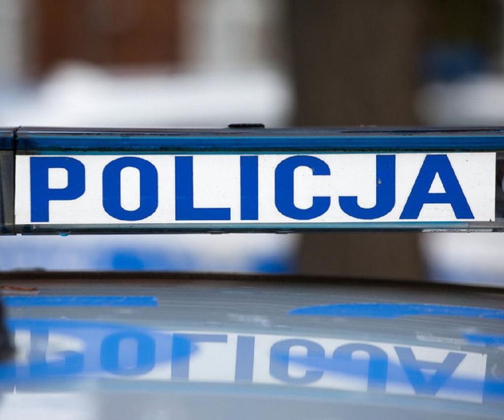 Dramatyczna akcja w Brzesku. Matka zatrzasnęła w aucie kluczyki i 1,5-roczne dziecko