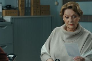 Barwy szczęścia odc. 3230. Józefina Rawiczowa (Elżbieta Jarosik), Marcin Kodur (Oskar Stoczyński)iczowa (Elżbieta Jarosik)