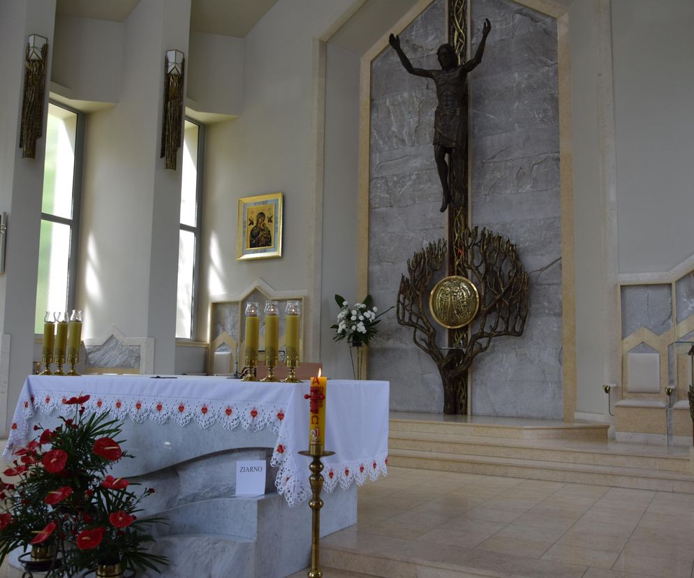 Rozpoczyna się cykl mszy o uświęcenie starości.