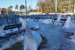 Lodowe rzeźby na Głębokim