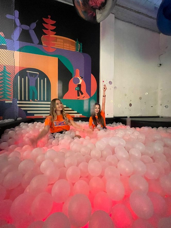 Wakacyjna ekipa ESKA Summer City wyruszyła w letnią trasę. Odwiedzili m.in. chorzowską "Falę"