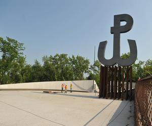 Walka o ogień na Kopcu Powstania. Czy iluminacja zastąpi ogień przez 63 dni obchodów