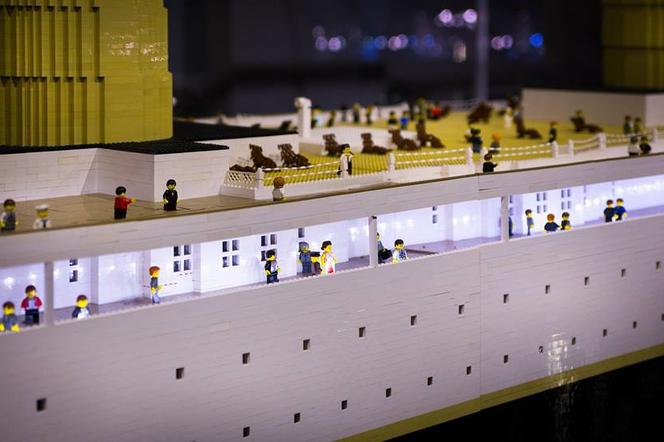 Będzie można również zajrzeć do wnętrza Titanica z Lego
