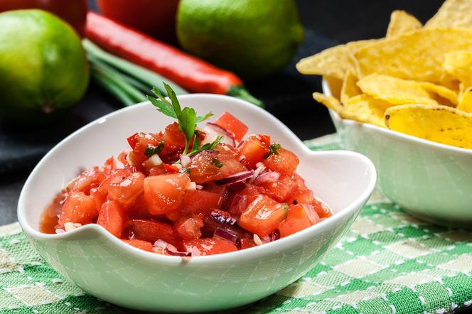Ostra salsa do wieprzowiny z grilla