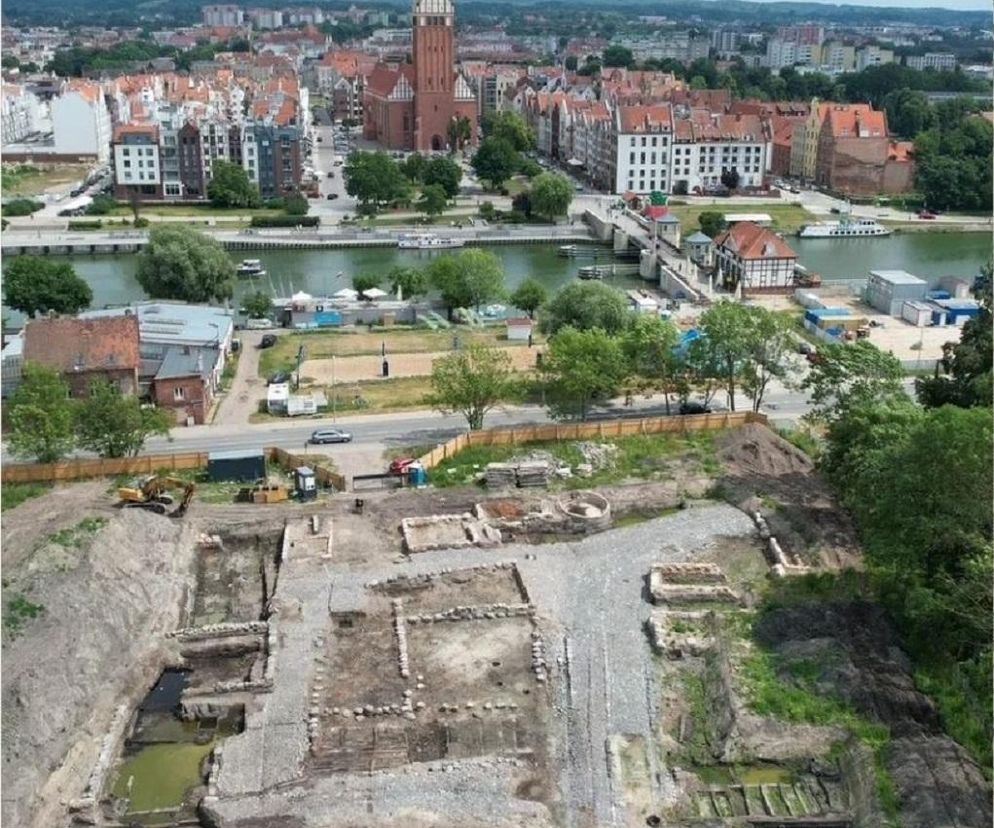 Opowiedzą, co znaleźli. Archeologiczne znaleziska na elbląskiej Wyspie Spichrzów