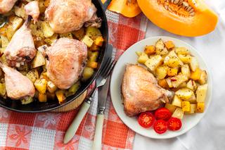Duszone udka kurczaka z dynią, jabłkami i ziemniakami - jesienne pocieszenie