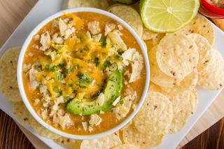 Meksykańska zupa z awokado: pikantna i zdrowa