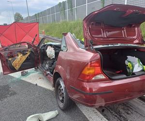 Wypadek śmiertelny na autostradzie A4 pod Tarnowem. Osobówka zderzyła się z autobusem