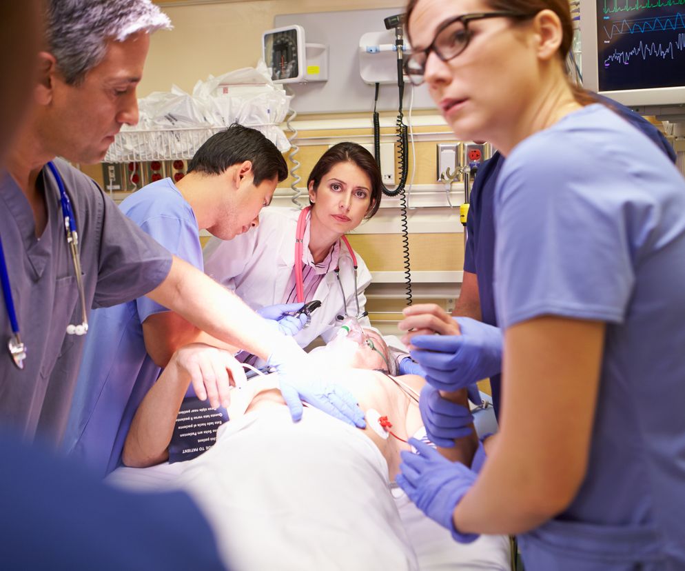 Płukanie żołądka w przypadku zażycia substancji silnie toksycznej musi być wykonane w ciągu jednej godziny od spożycia.